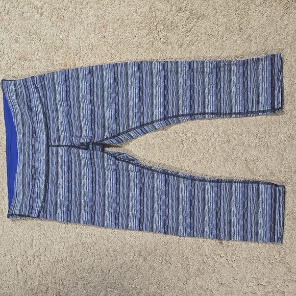 EUC Lululemon Wunder Under Crop (Hi-Rise)Space Dye Twist Sapphire Blue Multi 10 - Picture 7 of 8